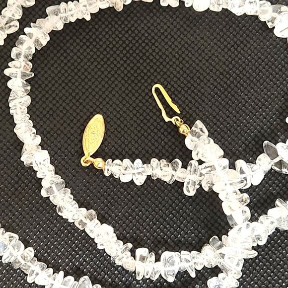 Quartz Chip Beaded Necklace | 28” Stone Jewelry | Vintage with Gold Tone Clasp - Picture 3 of 4